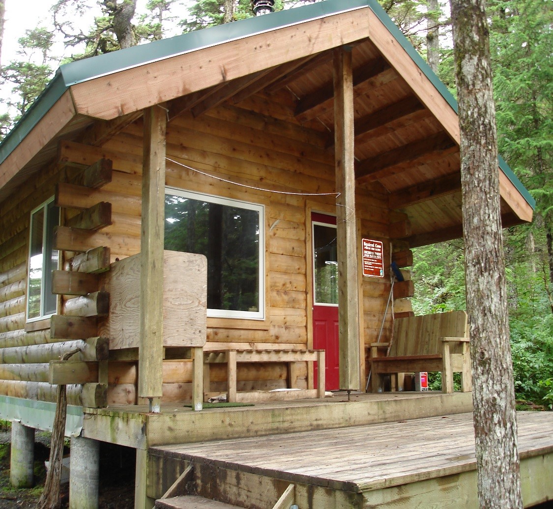 Squirrel Cove Cabin Exterior