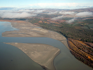 Dugan Hills RRCS Looking east across the Tanana River towards the Dugan Hills RRCS area.