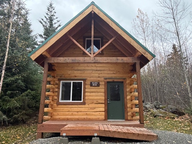 Boreal Owl Cabin Exterior