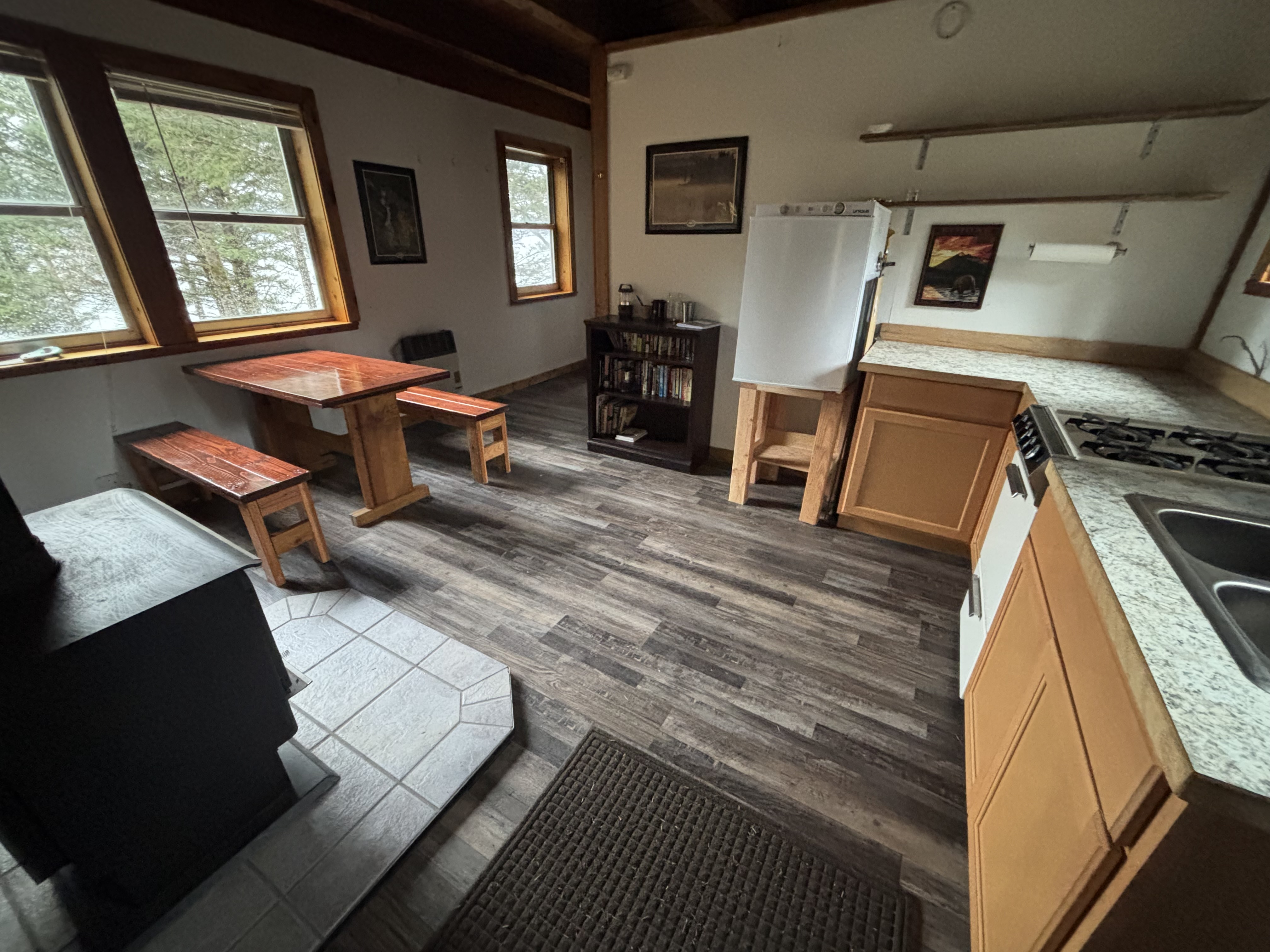 Monashka Cabin interior 1
