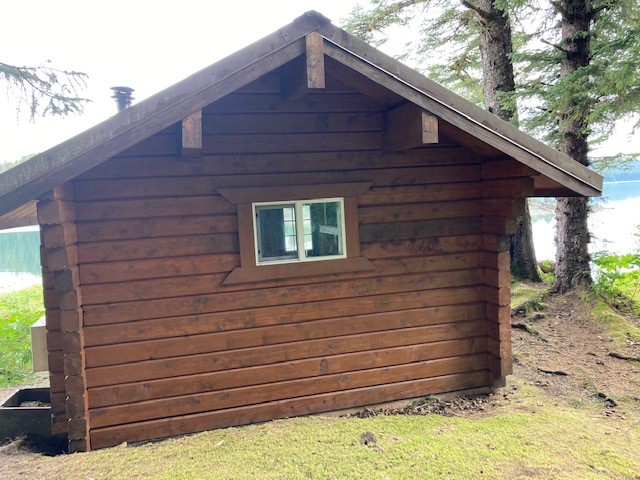 Bob Hinman Memorial Cabin Exterior