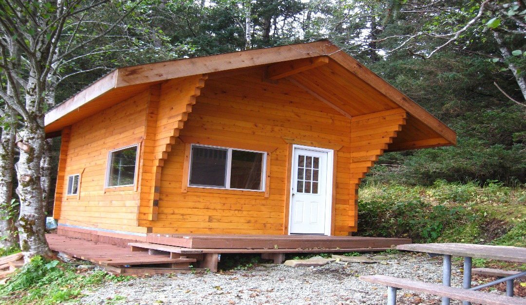 Lincoln Island Cabin Exterior